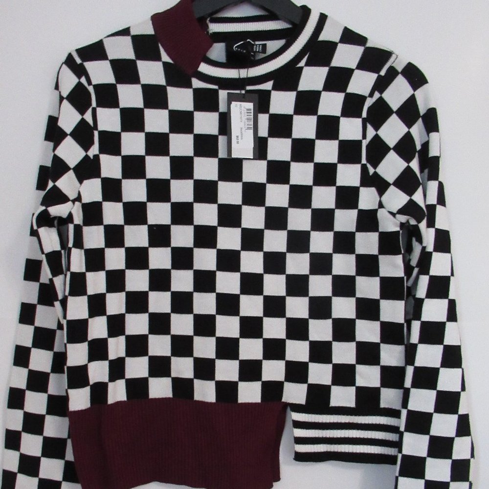 Checkerboard Cowl Sweater with Burgundy Accents - Picture 2 of 4
